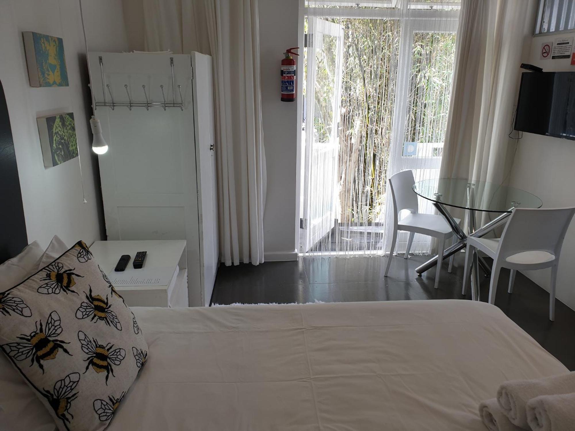 4 On Highworth Apartments And Studios Cape Town Dış mekan fotoğraf