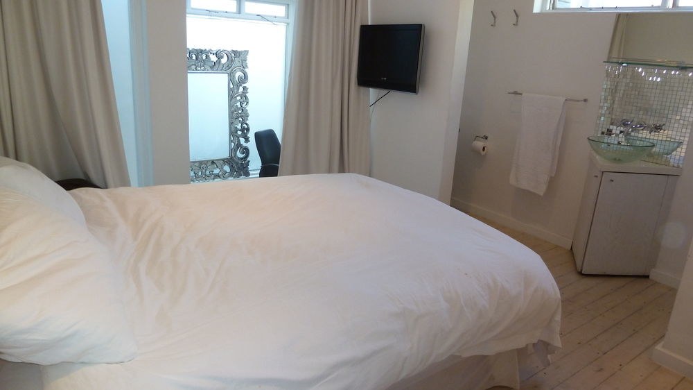 4 On Highworth Apartments And Studios Cape Town Dış mekan fotoğraf