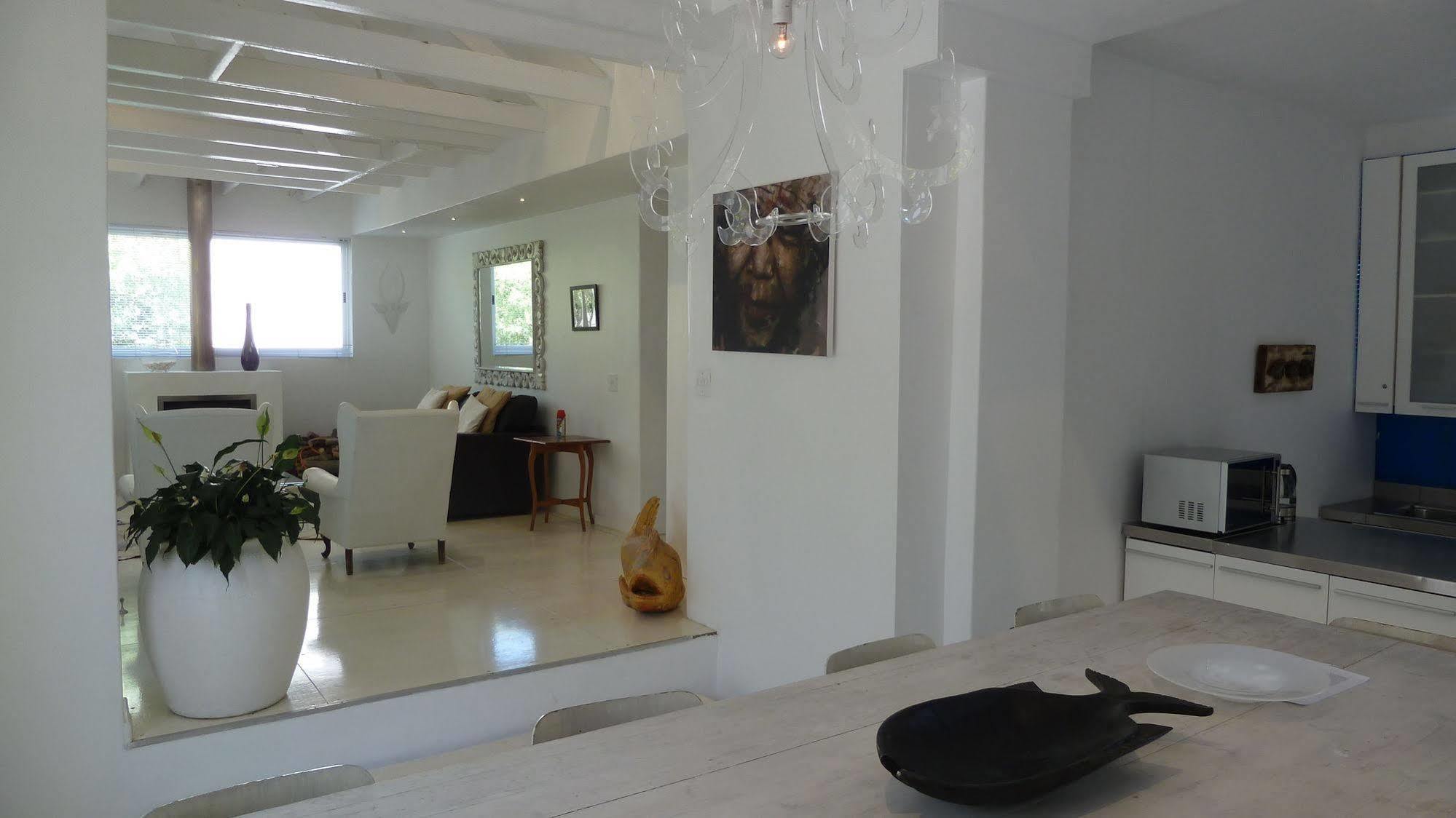 4 On Highworth Apartments And Studios Cape Town Dış mekan fotoğraf